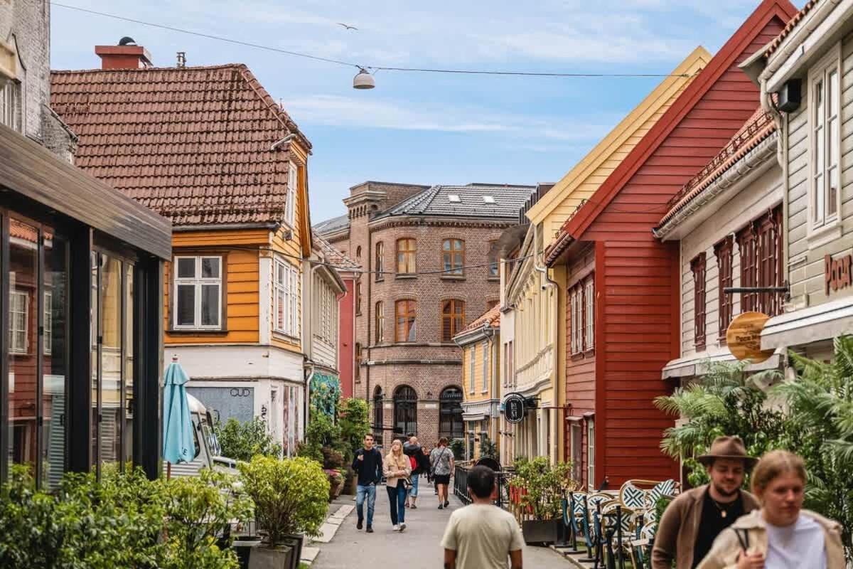 Dinbnb Homes I #1 Bnb In Bergen I Jacuzzi & Parking & Location Exterior photo